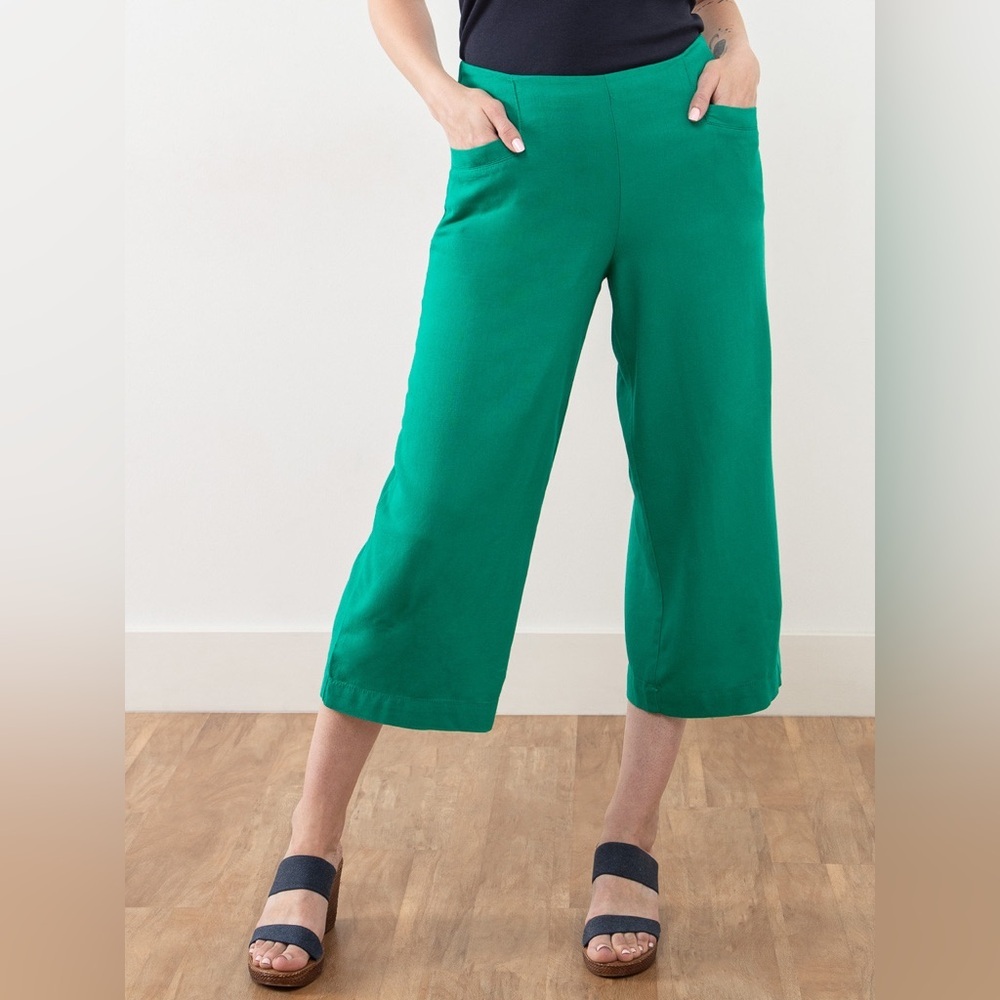 Cleo • NWT $60 Tonia Linen-Blend Jade Wide Crop Pant W17”-19”